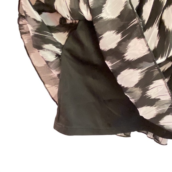 AB Studio Women's Top Size L Sleeveless Black & White Blouse Shirt - Picture 8 of 8